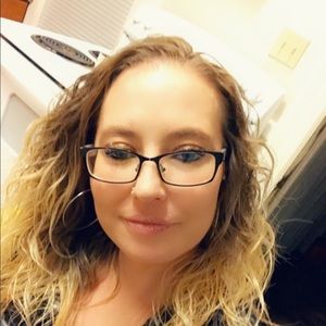 Meet your Posher, Alisha